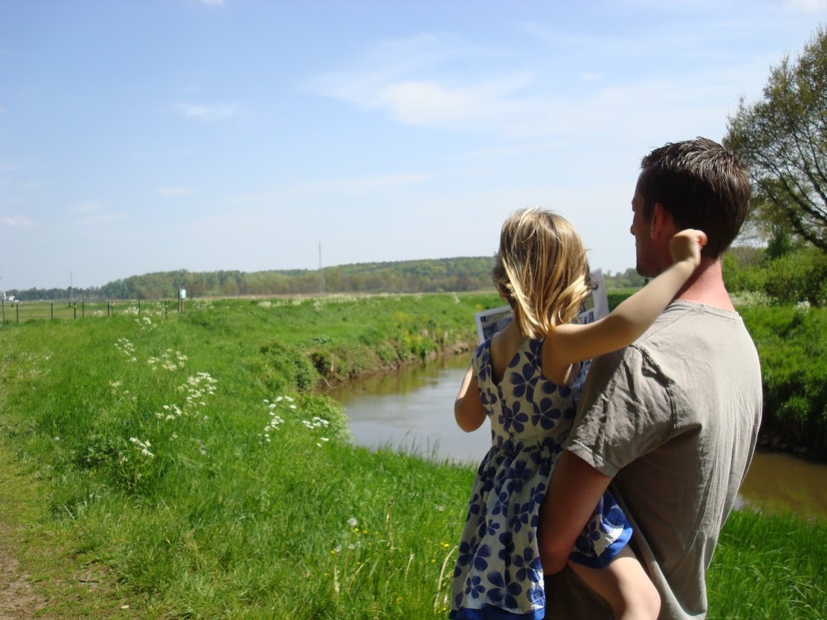 Vader met kind op fotozoektocht in Langdorp